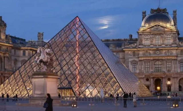 Louvre