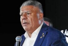 La Justicia autorizó a Chiqui Tapia a salir del país