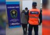 Barrio 25 de Mayo: LLevaba una puerta y al no poder justificar su procedencia fue aprehendido